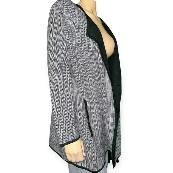 Talbots NWT Long Cardigan Merino Wool Black & White Chevron black trim Size 2Xp - Picture 6 of 12